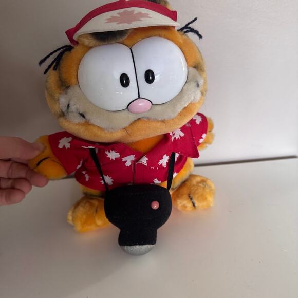 Vintage Garfield Canada Tourist Plush Stuffed Animal Dakin 1981 Maple Leaf Shirt - Picture 7 of 7